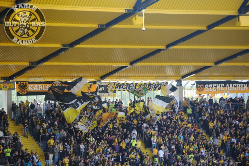 30 Aue 08