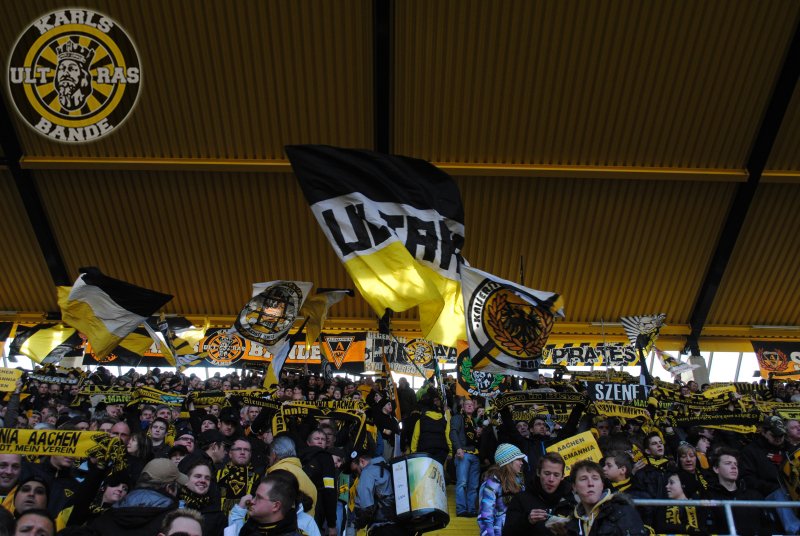 18 Aue 03